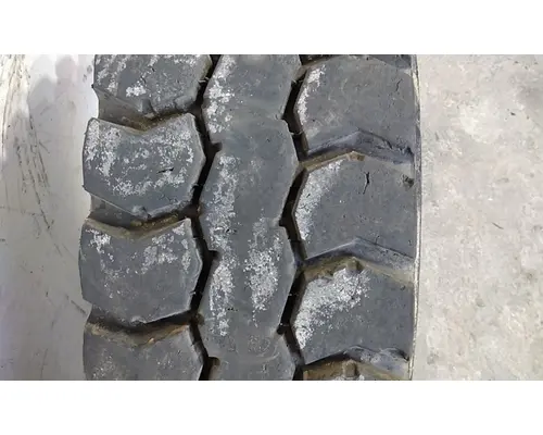 MICHELIN 315/80R22.5 TIRE