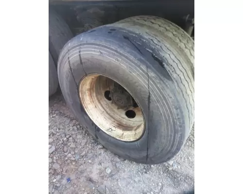 MICHELIN 315/80R22.5 TIRE