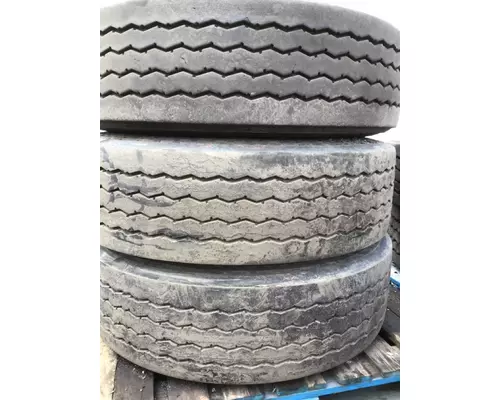 MICHELIN XZUS2 Tires