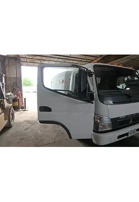 MITSUBISHI FUSO FE140 Door Assembly, Front