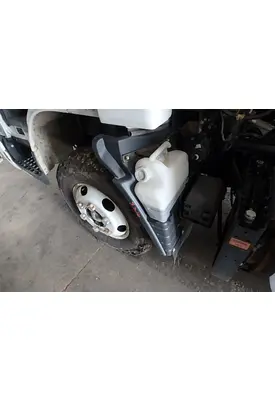 MITSUBISHI FUSO FE140 Fender
