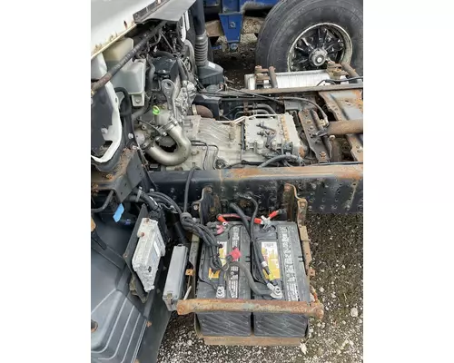 MITSUBISHI FUSO FE180 Complete Vehicle