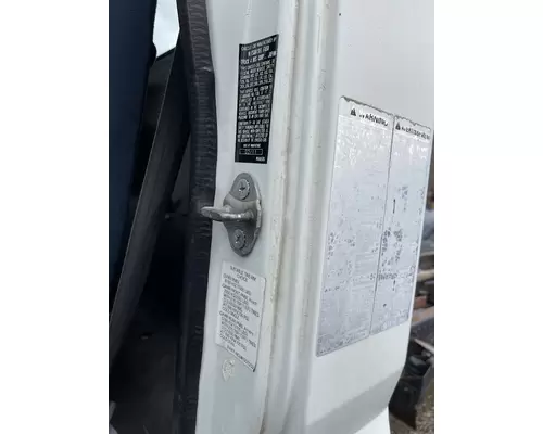 MITSUBISHI FUSO FE180 Complete Vehicle