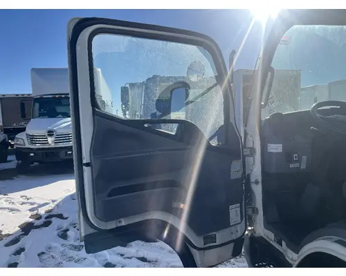 MITSUBISHI FUSO FE180 Door Assembly, Front