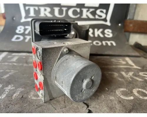 MITSUBISHI FUSO FE180 ECM (Brake & ABS)