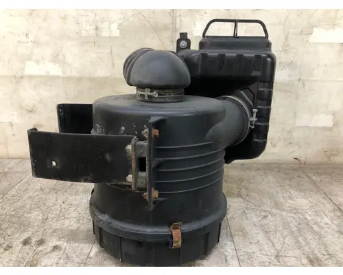 MITSUBISHI FUSO FE649 Air Cleaner