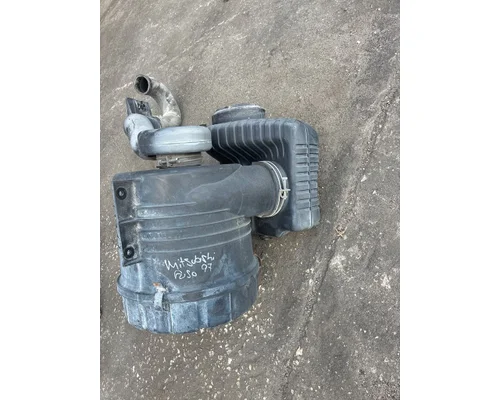 MITSUBISHI FUSO FE649 Air Cleaner