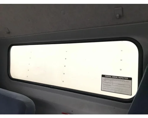 MITSUBISHI FUSO FE649 Back Glass
