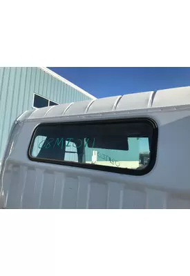 MITSUBISHI FUSO FE649 Back Glass