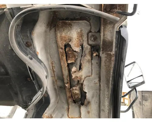 MITSUBISHI FUSO FE649 Cab Assembly