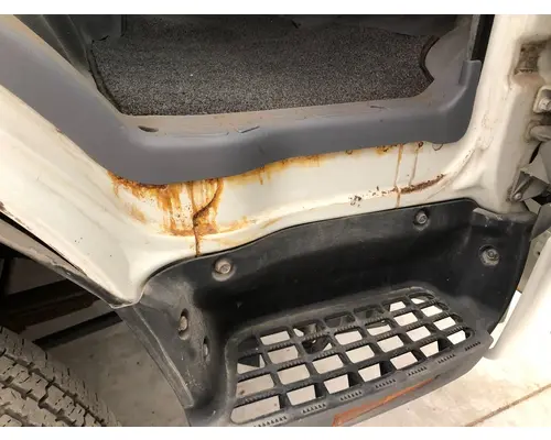 MITSUBISHI FUSO FE649 Cab Assembly