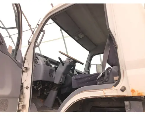 MITSUBISHI FUSO FE649 Cab Assembly