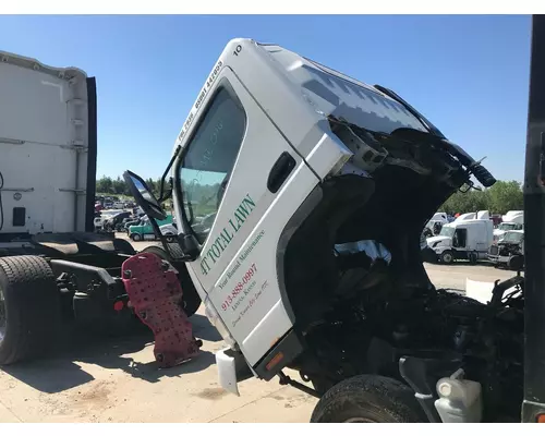 MITSUBISHI FUSO FE649 Cab Assembly