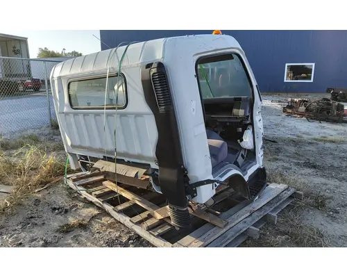 MITSUBISHI FUSO FE649 Cab Assembly