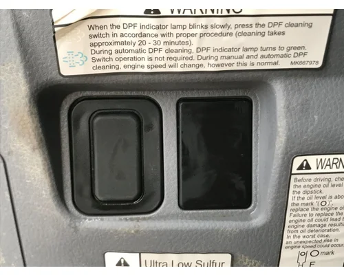 MITSUBISHI FUSO FE649 Dash Assembly