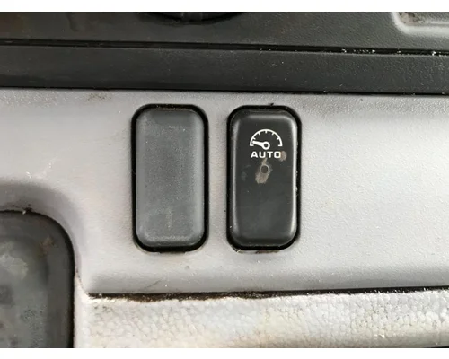 MITSUBISHI FUSO FE649 Dash Assembly