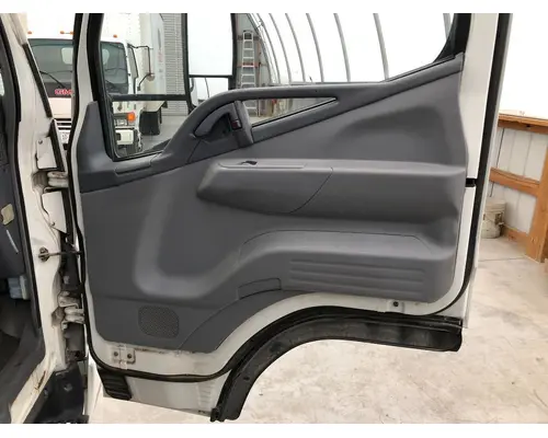 MITSUBISHI FUSO FE649 Door Assembly, Front