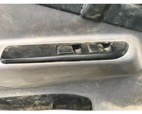 MITSUBISHI FUSO FE649 Door Assembly, Front