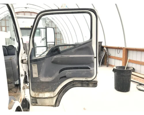 MITSUBISHI FUSO FE649 Door Assembly, Front