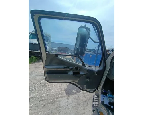 MITSUBISHI FUSO FE649 Door Assembly, Front