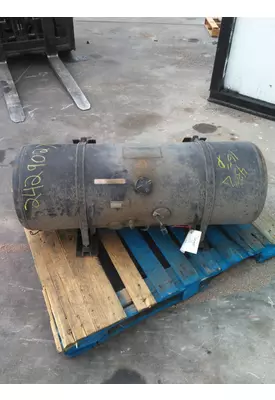 MITSUBISHI FUSO FE649 FUEL TANK