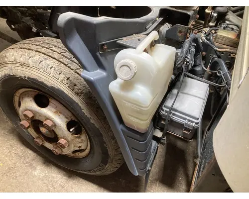 MITSUBISHI FUSO FE649 Fender