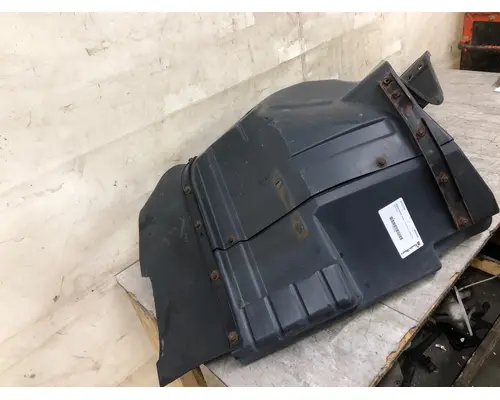 MITSUBISHI FUSO FE649 Fender