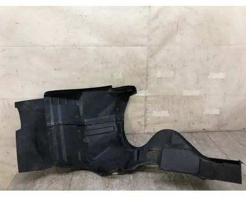 MITSUBISHI FUSO FE649 Fender