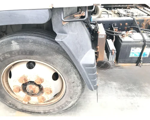 MITSUBISHI FUSO FE649 Fender