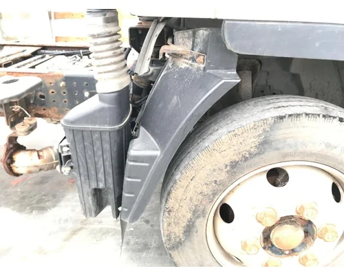 MITSUBISHI FUSO FE649 Fender