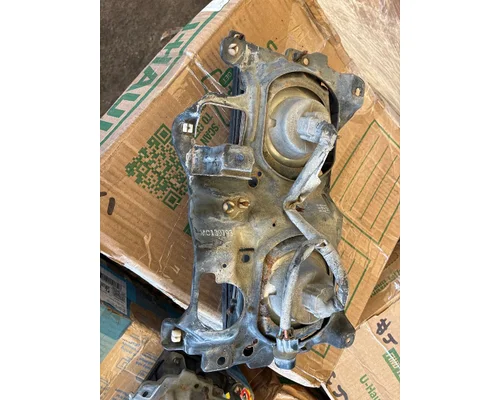 MITSUBISHI FUSO FE649 Headlamp Assembly