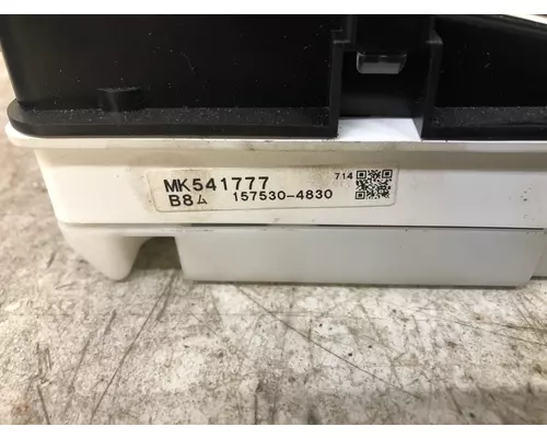 MITSUBISHI FUSO FE649 Instrument Cluster