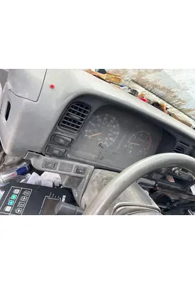 MITSUBISHI FUSO FE649 Instrument Cluster