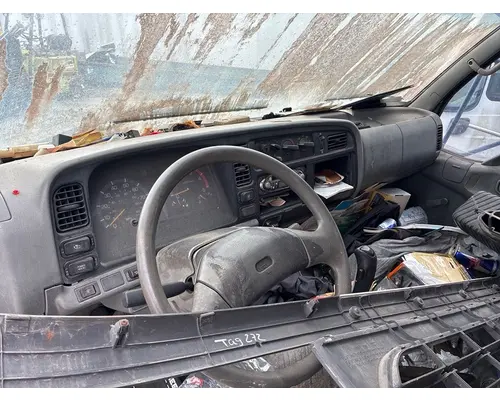 MITSUBISHI FUSO FE649 Instrument Cluster