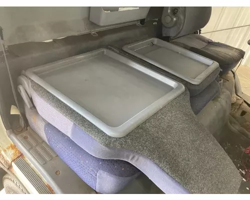 MITSUBISHI FUSO FE649 Seat (non-Suspension)