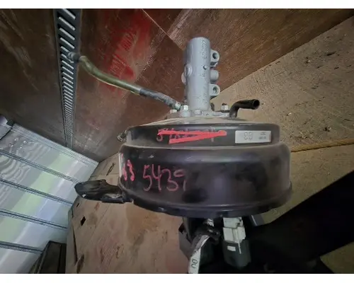 MITSUBISHI FUSO FE84D Power Brake Booster