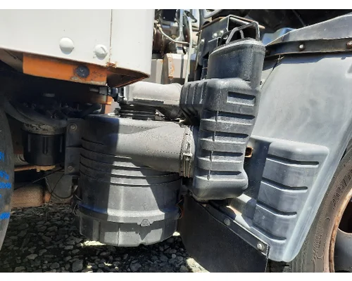 MITSUBISHI FUSO FE85 AIR CLEANER