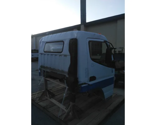 MITSUBISHI FUSO FE85 CAB