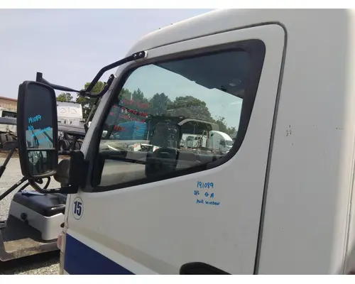 MITSUBISHI FUSO FE85 DOOR ASSEMBLY, FRONT
