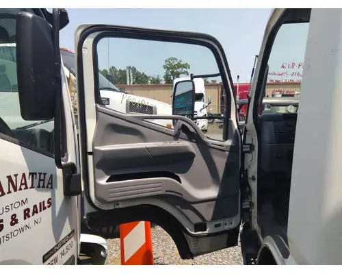 MITSUBISHI FUSO FE85 DOOR ASSEMBLY, FRONT