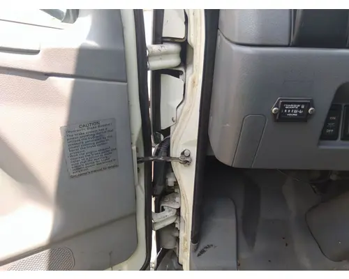 MITSUBISHI FUSO FE85 DOOR ASSEMBLY, FRONT