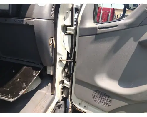MITSUBISHI FUSO FE85 DOOR ASSEMBLY, FRONT