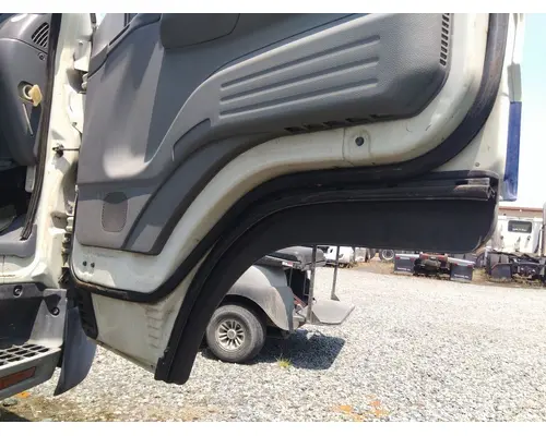 MITSUBISHI FUSO FE85 DOOR ASSEMBLY, FRONT