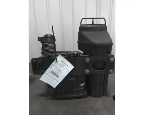 MITSUBISHI FUSO FEC72S AIR CLEANER