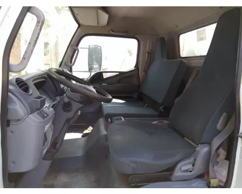 MITSUBISHI FUSO FEC72S CAB