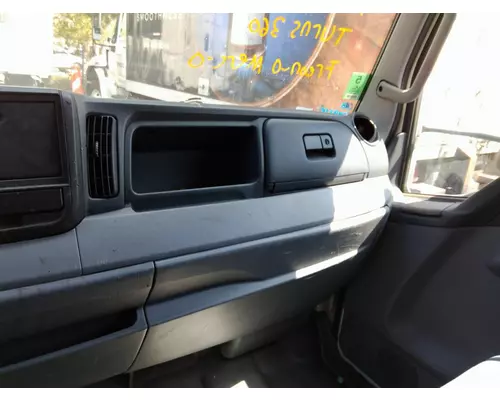 MITSUBISHI FUSO FEC72S CAB