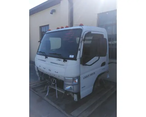 MITSUBISHI FUSO FEC72S CAB