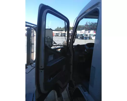 MITSUBISHI FUSO FEC72S CAB