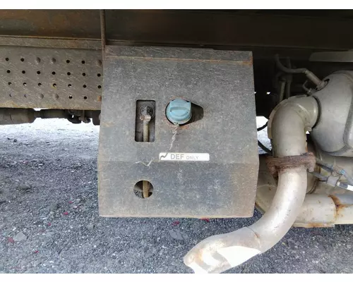 MITSUBISHI FUSO FEC72S DEF TANK