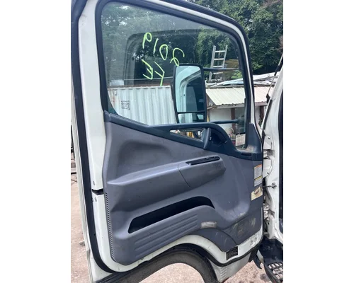 MITSUBISHI FUSO FEC72S Door Assembly, Front